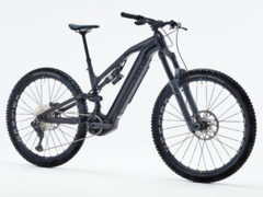 The Decathlon Rockrider E-FEEL 900S Team Edition is a full-suspension eMTB. (Image source: Decathlon)