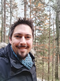 Taking a selfie with the Mate 20 Pro