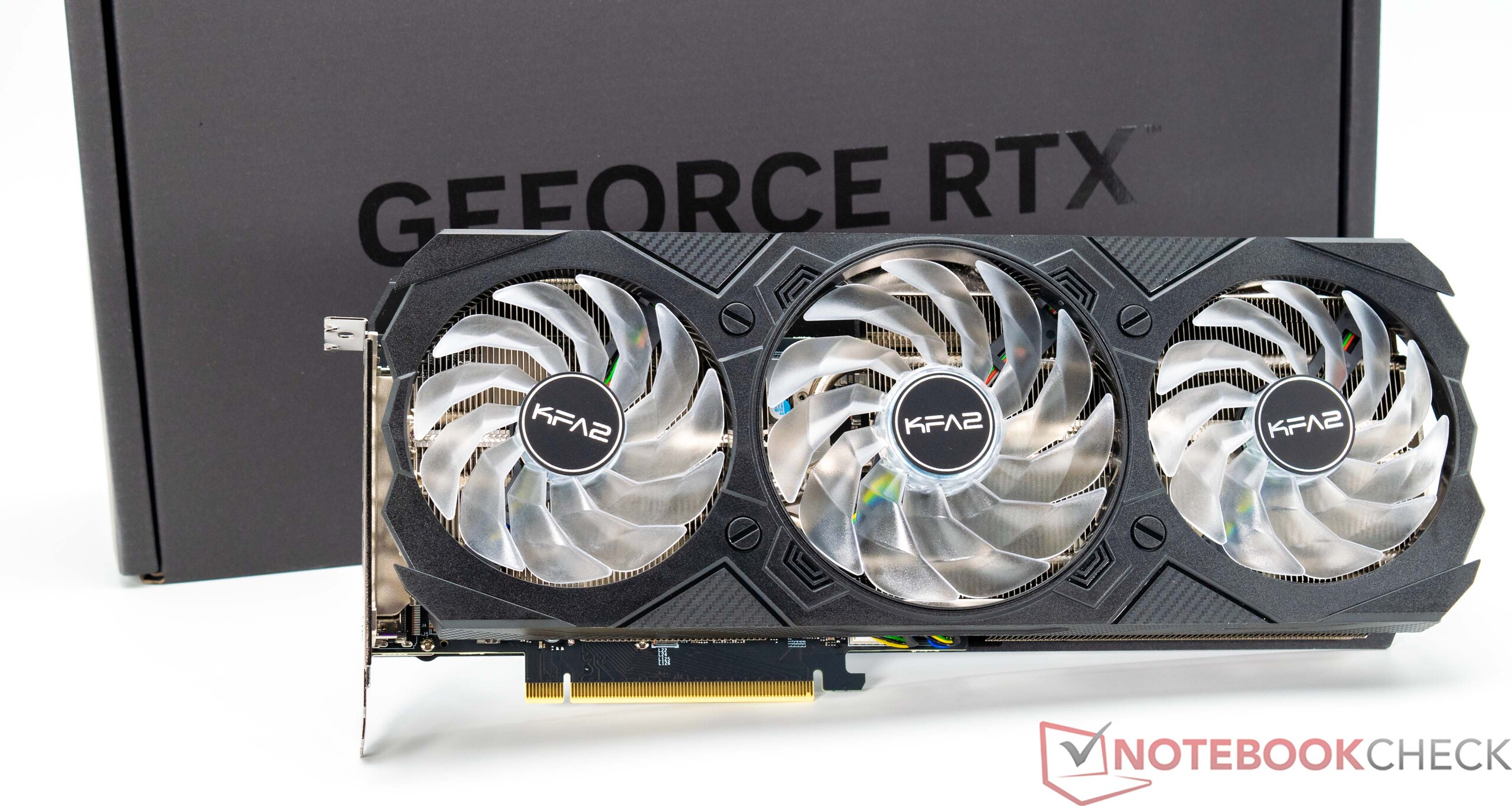 Test de la KFA2 GeForce RTX 4070 Ti SG : le premier GPU Ada
