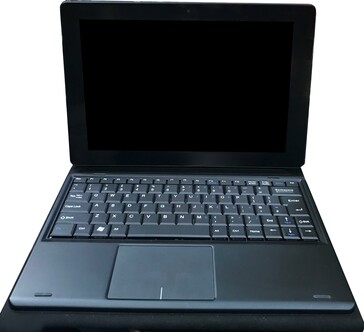 PineTab with optional detachable keyboard/touchpad base.