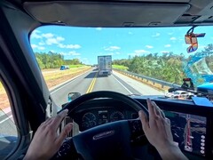 A Reddit user has built a full-fledged SimRacing setup into his truck.