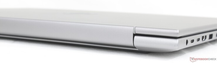 Rear: No ports