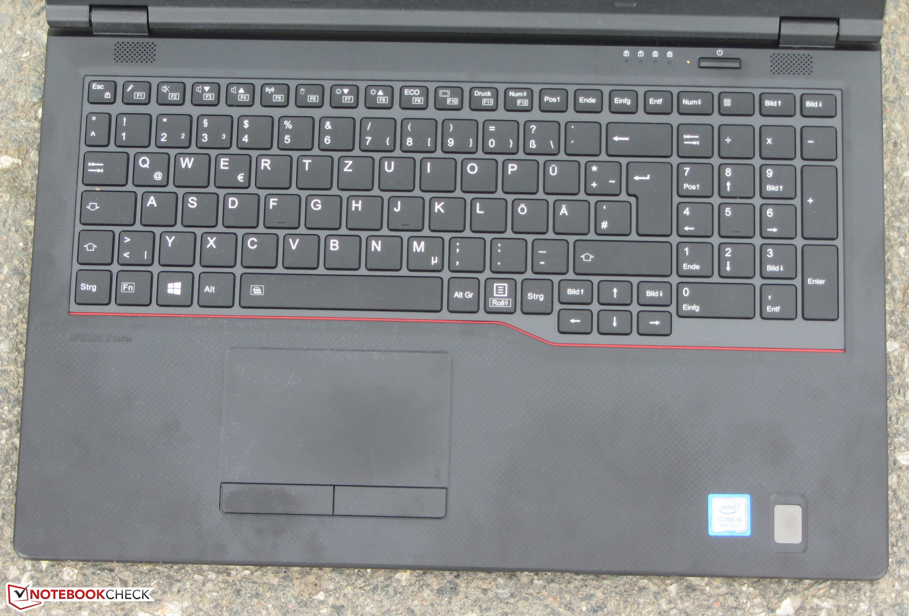 Fujitsu LifeBook E558 (i5-8250U, SSD, FHD) Laptop Review