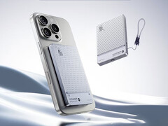 Both the RedMagic DAO wireless power banks have only one USB port (Image source: RedMagic - edited)