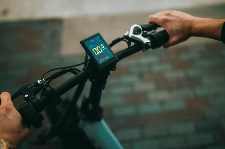 The PVY Z20 PLUS e-bike has a color LCD. (Image source: PVY ebike)