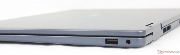 Right: USB-A 3.2 Gen. 1, 3.5 mm headset