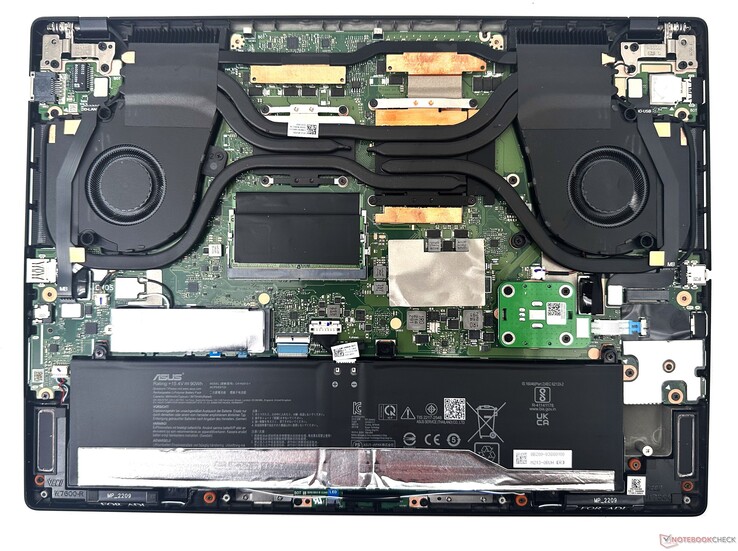 Asus ProArt StudioBook 16 internals