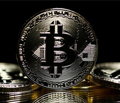 Bitcoin could reach US$20,000 by February 2018. (Source: qz.com)