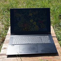 XMG Pro 17 E22, provided by Schenker.