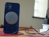 The new 15 wireless charger. (Source: Notebookcheck)