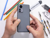 The 12 Pro appears in a new video. (Source: JerryRigEverything via YouTube)
