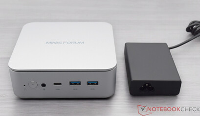 The Minisforum EliteMini AI370 with its power supply (19 V; 6.32 A)