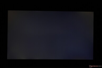 Minimal uneven backlight bleeding