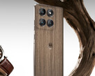 The Motorola Edge 60 Pro is now available with a wooden finish in China. (Image source: Motorola)
