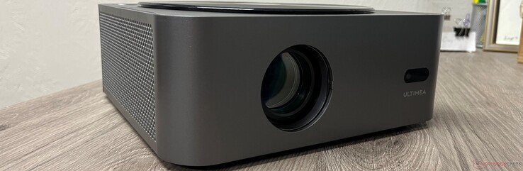 Ultimea Apollo P40 LCD hands-on review: Bright business projector with some  smarts -  News