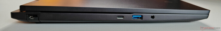 Left: Gigabit Ethernet, USB-C 3.2 Gen.2 (10 GBit/s, DisplayPort 1.4a via iGPU, 100W Power Delivery), USB-A 3.2 Gen.1 (5 GBit/s), 3.5 mm audio