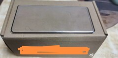 A &quot;Mate 40 screen protector&quot;. (Source: Weibo)