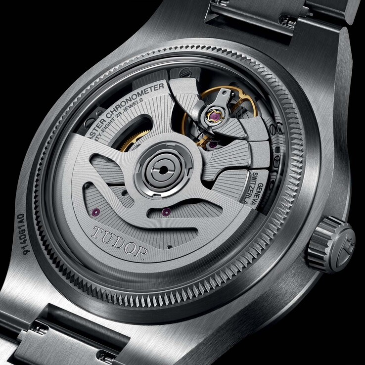 The Northflag is powered by Master Chronometer-certified Calibre MT5652-U