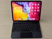The wait is finally over for a first-party iPad keyboard with trackpad support. (Source: Notebookcheck)