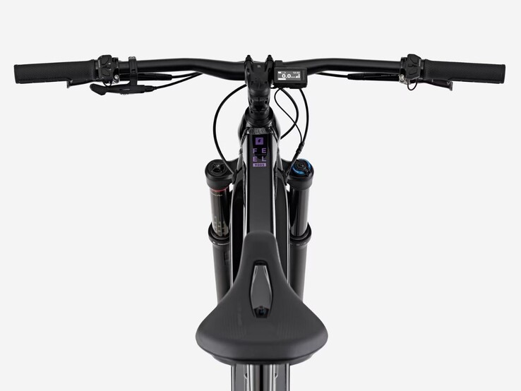 The new black Decathlon E-FEEL 900 S e-bike