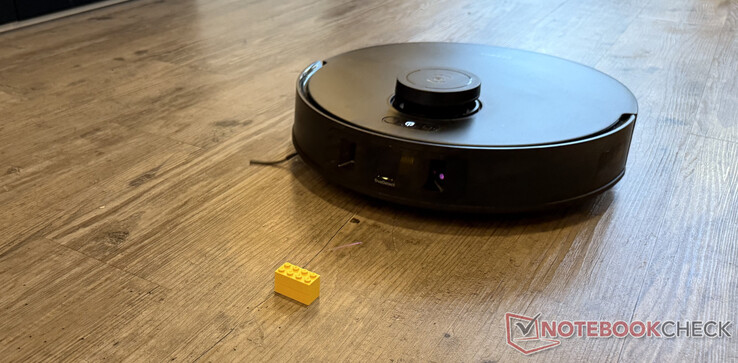 The Deebot T30S fails the Lego obstacle