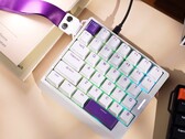 Epomaker shrinks the keyboard to make more room for the gaming mouse.