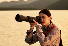 Sony's latest full-frame zoom lens is lightweight, but not fast.