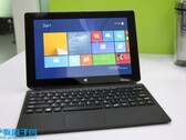 MeeGoPad F10 Windows tablet with Intel Atom, 2 GB RAM and 64 GB storage