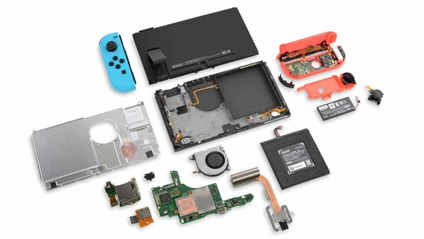 Nintendo doesn't provide official repair guides nor replacement parts for the Switch. (Image source: iFixit)