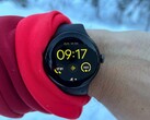 New features for the Google Pixel Watch 2 and other smartwatches with Wear OS 4 are pending. (Image: Benedikt Winkel)