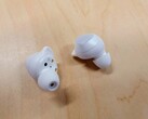 The Galaxy Buds+ are said to look similar to the current model. (Source: Notebookcheck)