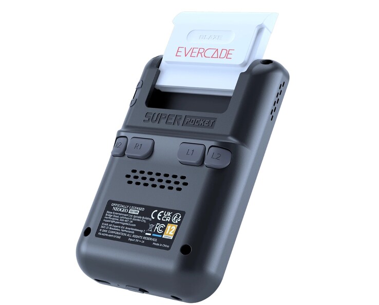 The Super Pocket NeoGeo supports cartridges (Image source: HyperMegaTech)