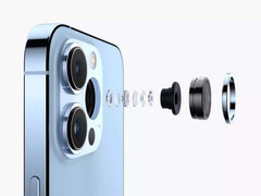 iPhone 15 Pro Max and iPhone 16 Pro series will use a 12 MP periscope camera with 6x optical zoom. (Image Source: Apple)
