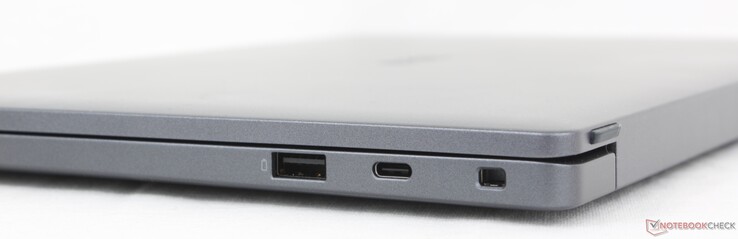 Right: USB-A 3.2 Gen. 1, USB-C Thunderbolt 4 w/ DisplayPort 2.1 + Power Delivery 3.1