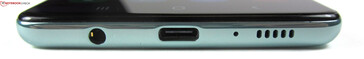 Bottom: 3.5 mm jack, USB 2.0 Type-C port, microphone, speaker