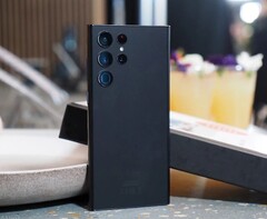 The Galaxy S22 Ultra. (Source: Pocket Lint)