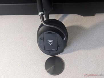 Turtle Beach Stealth Pro II battery swap is shown
