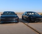 The ultimate electric dedan face-off: $250,000 Lucid Air takes on $111,000 Tesla Model S Plaid. (Image source: Edmunds Cars via YouTube)