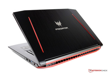 Acer Predator Helios 300 standard model in black and red. (Source: Acer)
