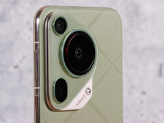 Huawei Pura 70 Ultra (Image source: Daniel Schmidt / Notebookcheck)