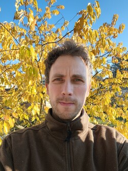 Selfie with the Oppo Find X9 Pro