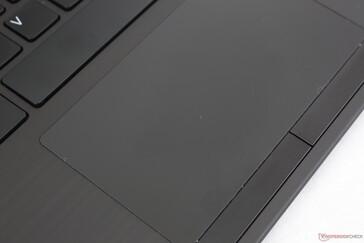 Trackpad (11 x 6.1 cm) with dedicated mouse buttons. Feedback from the buttons are shallow and a bit weak