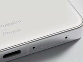 The Polestar Phone has a flat frame and particularly thin screen edges. (Image: Polestar)