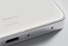 The Polestar Phone has a flat frame and particularly thin screen edges. (Image: Polestar)