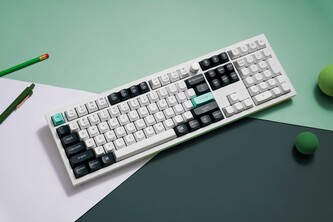 Keychron Q6 HE in white