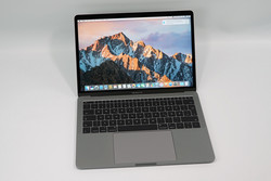 Apple MacBook Pro 13 (Mid 2017, i5, without Touch Bar) Review 