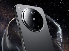 The Find X9 may well be the same size as the Find X8, latter pictured. (Image source: Oppo)