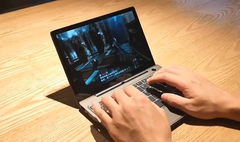 The premium model of the GPD P2 MAX has a Core m3-8100Y CPU. (Image source: Twitter/GPD)