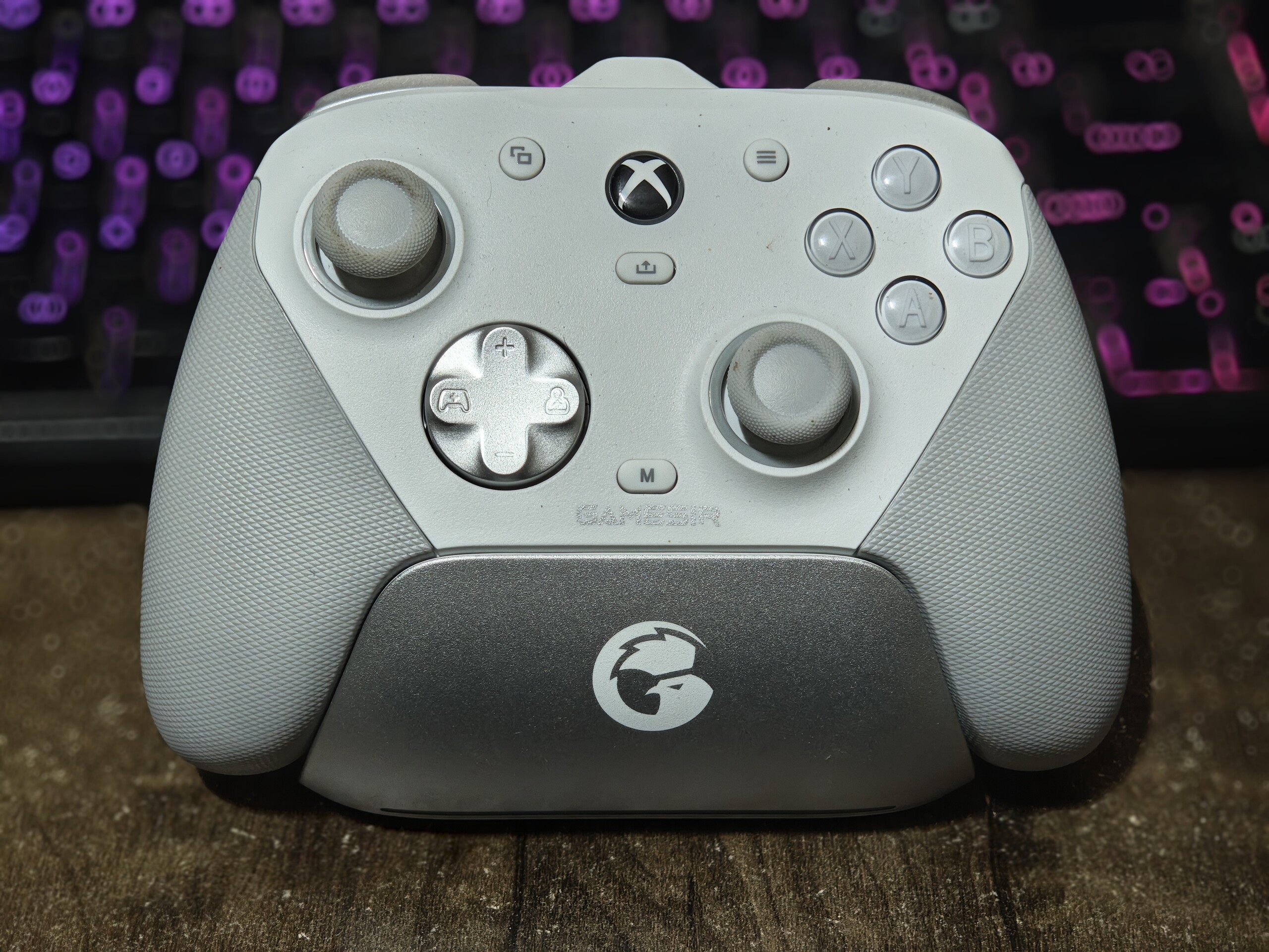 The GameSir GT7 Pro is a feature-rich controller that doesn't burn a hole in your pocket (image source: Notebookcheck)