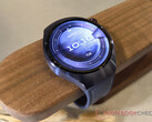 The Huawei Watch 5 starts at €449 in the EU. Pictured: the smartwatch in purple. (Image source: Notebookcheck)